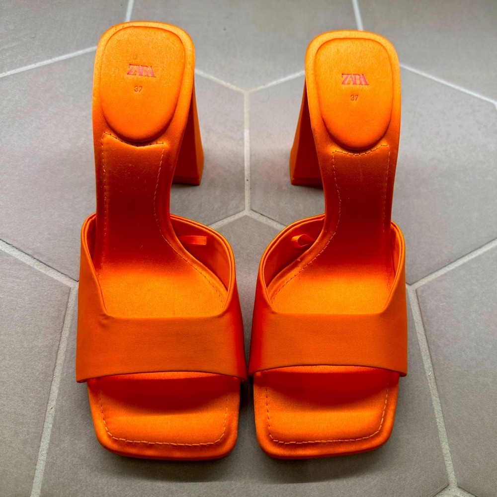Worn once Zara sandals. Size 37.